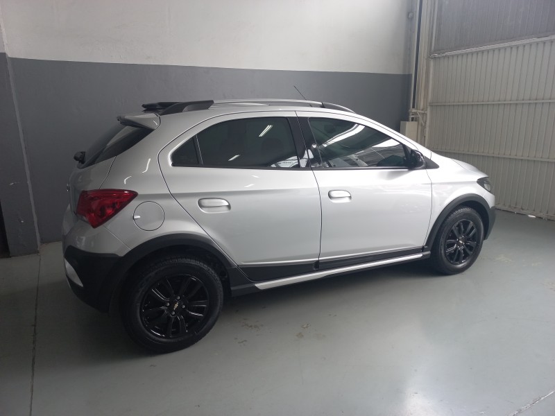 ONIX 1.4 MPFI ACTIV 8V FLEX 4P AUTOMÁTICO