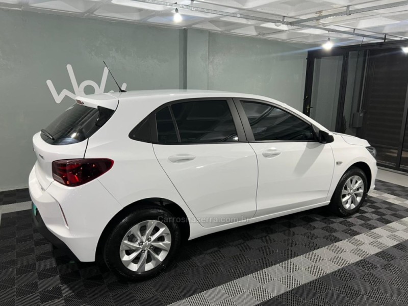 ONIX 1.0 LT PLUS 12V TURBO 4P FLEX MANUAL - 2023 - BENTO GONçALVES