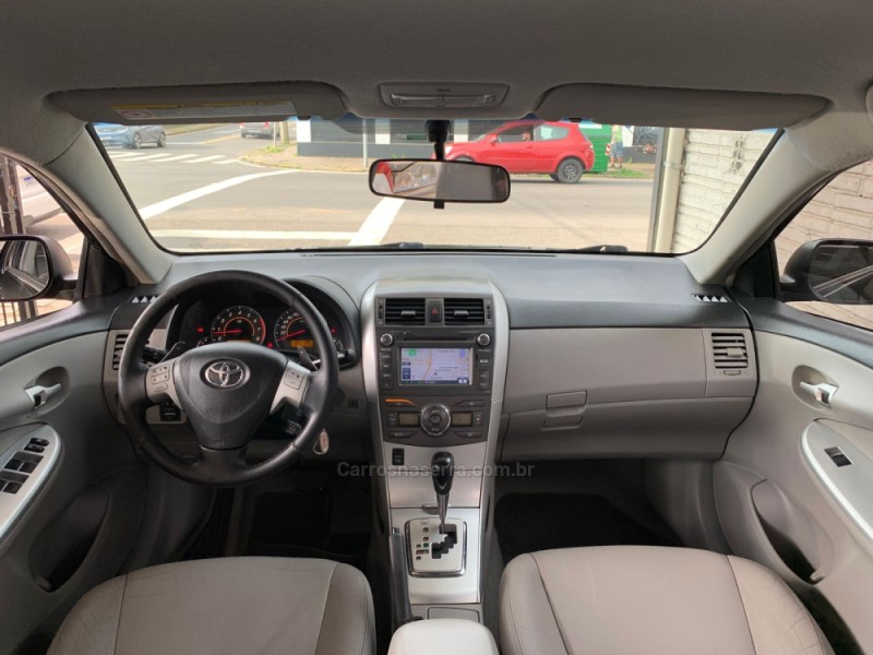 COROLLA 2.0 XEI 16V FLEX 4P AUTOMÁTICO - 2014 - CAXIAS DO SUL