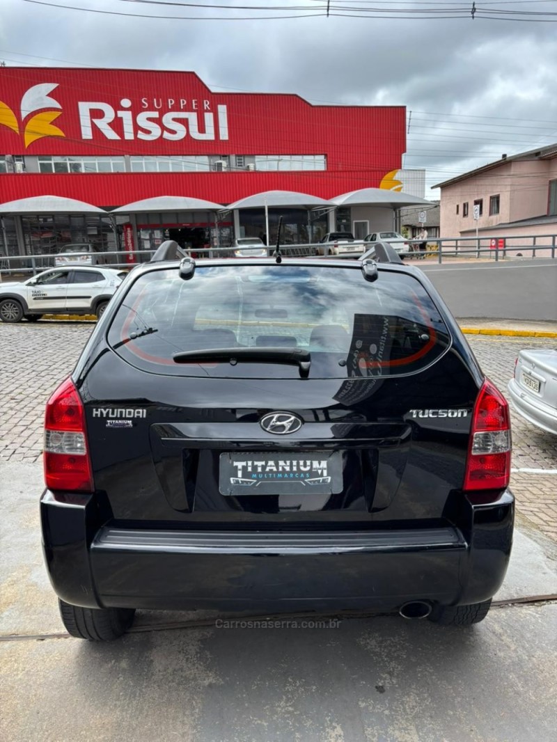 TUCSON 2.0 GL 2WD 16V GASOLINA 4P MANUAL - 2010 - SãO FRANCISCO DE PAULA