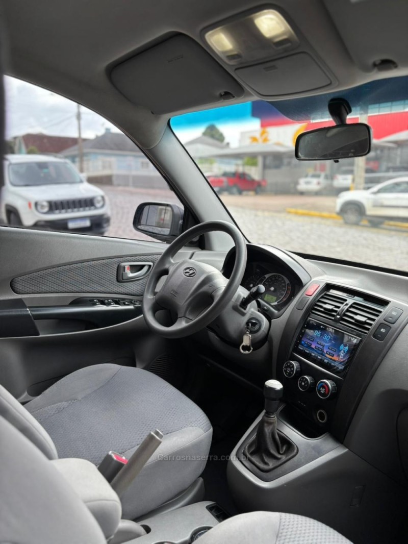 TUCSON 2.0 GL 2WD 16V GASOLINA 4P MANUAL - 2010 - SãO FRANCISCO DE PAULA