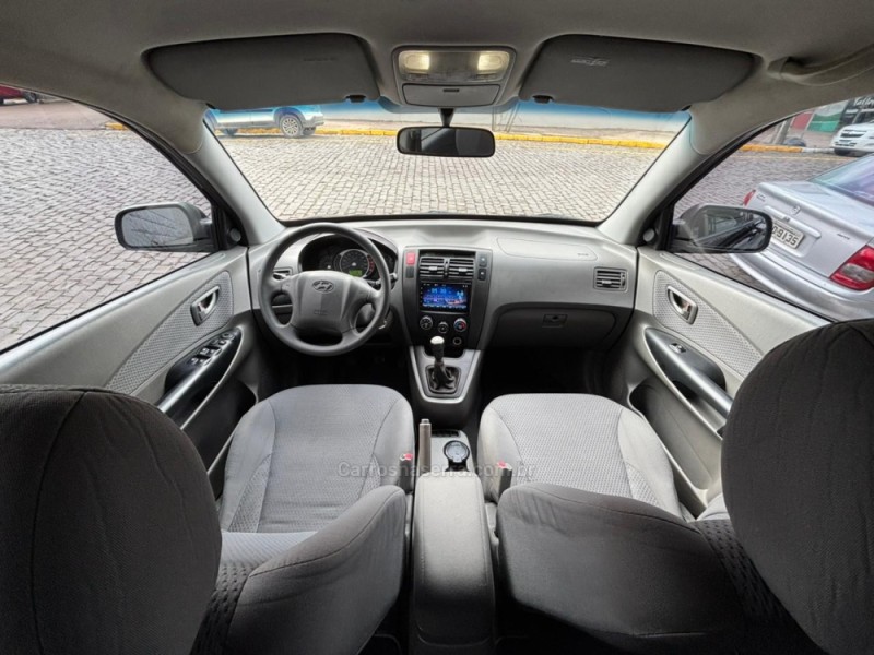 TUCSON 2.0 GL 2WD 16V GASOLINA 4P MANUAL - 2010 - SãO FRANCISCO DE PAULA