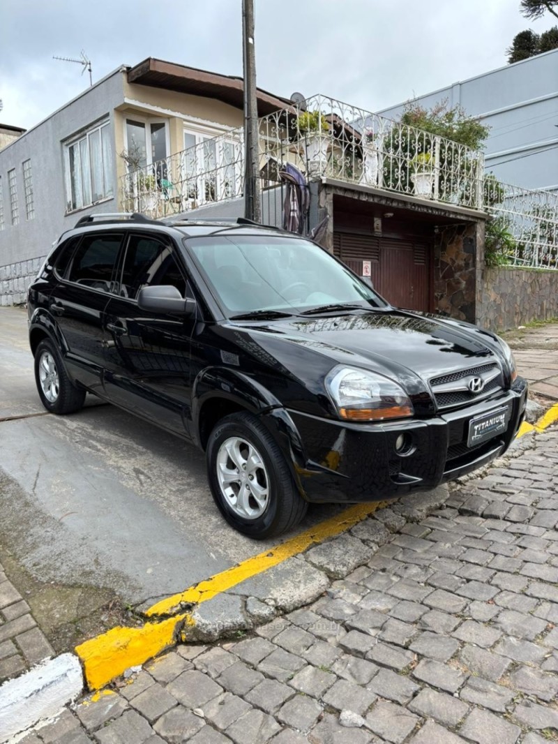 TUCSON 2.0 GL 2WD 16V GASOLINA 4P MANUAL - 2010 - SãO FRANCISCO DE PAULA