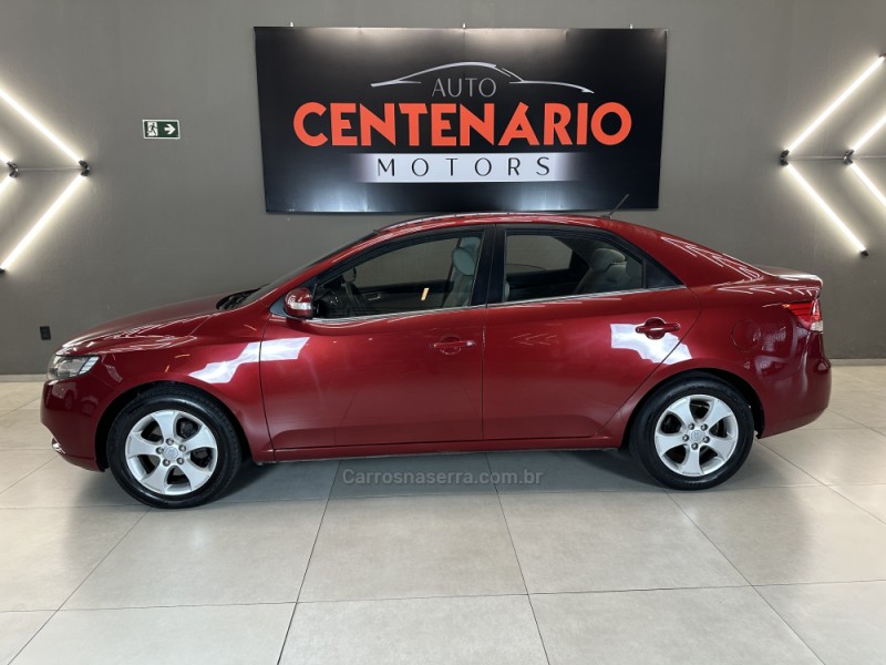 CERATO 1.6 E.222 SEDAN 16V GASOLINA 4P MANUAL - 2010 - SAPIRANGA
