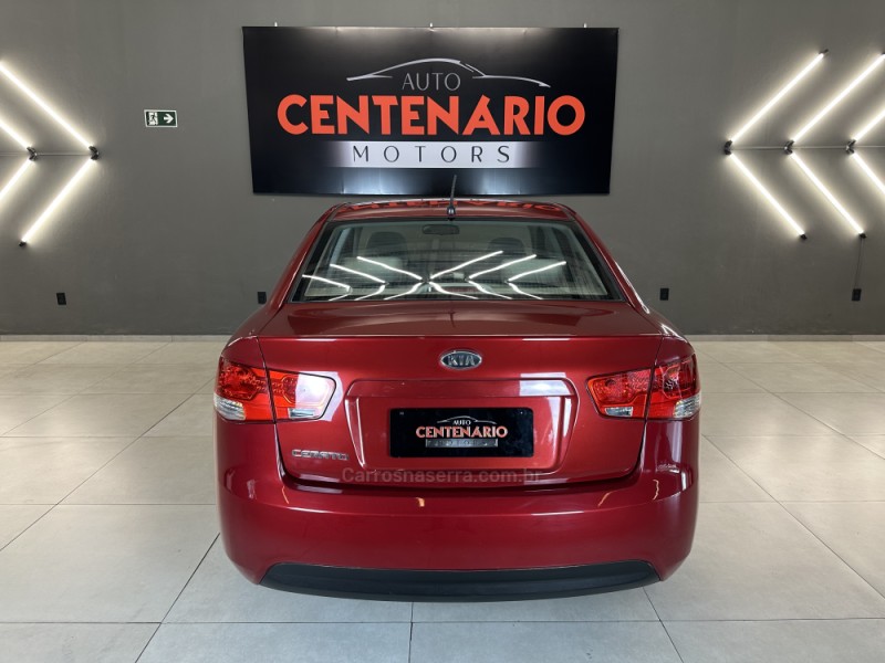 CERATO 1.6 E.222 SEDAN 16V GASOLINA 4P MANUAL - 2010 - SAPIRANGA