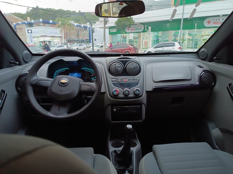 AGILE 1.4 MPFI LT 8V FLEX 4P MANUAL - 2011 - FLORES DA CUNHA