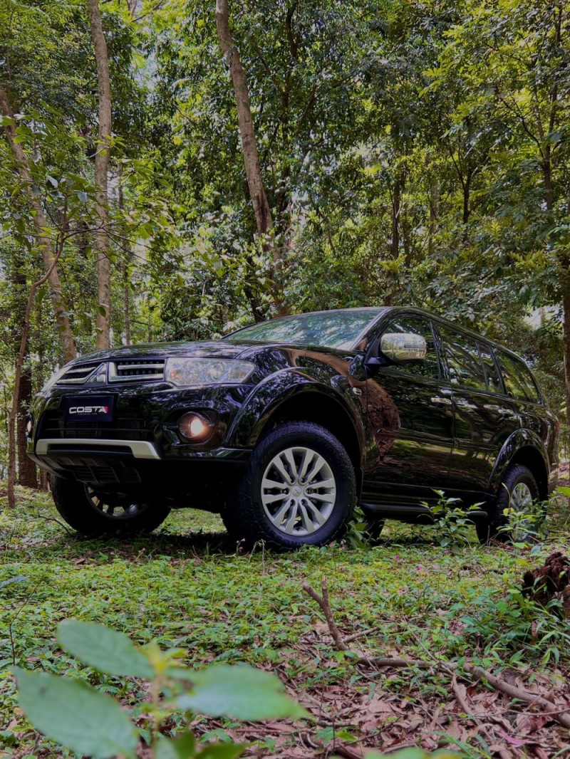 pajero dakar 3.2 hpe 4x4 7 lugares 16v turbo intercooler diesel 4p automatico 2014 bento goncalves