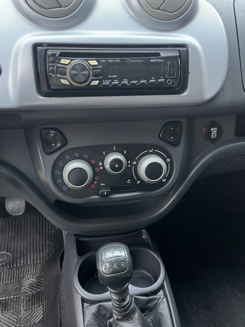 UNO 1.4 ATTRACTIVE 8V FLEX 4P MANUAL - 2011 - CAXIAS DO SUL