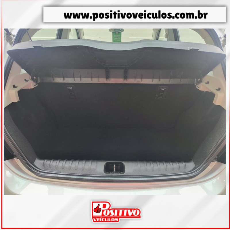 ONIX 1.4 MPFI LT 8V FLEX 4P MANUAL - 2019 - CAXIAS DO SUL