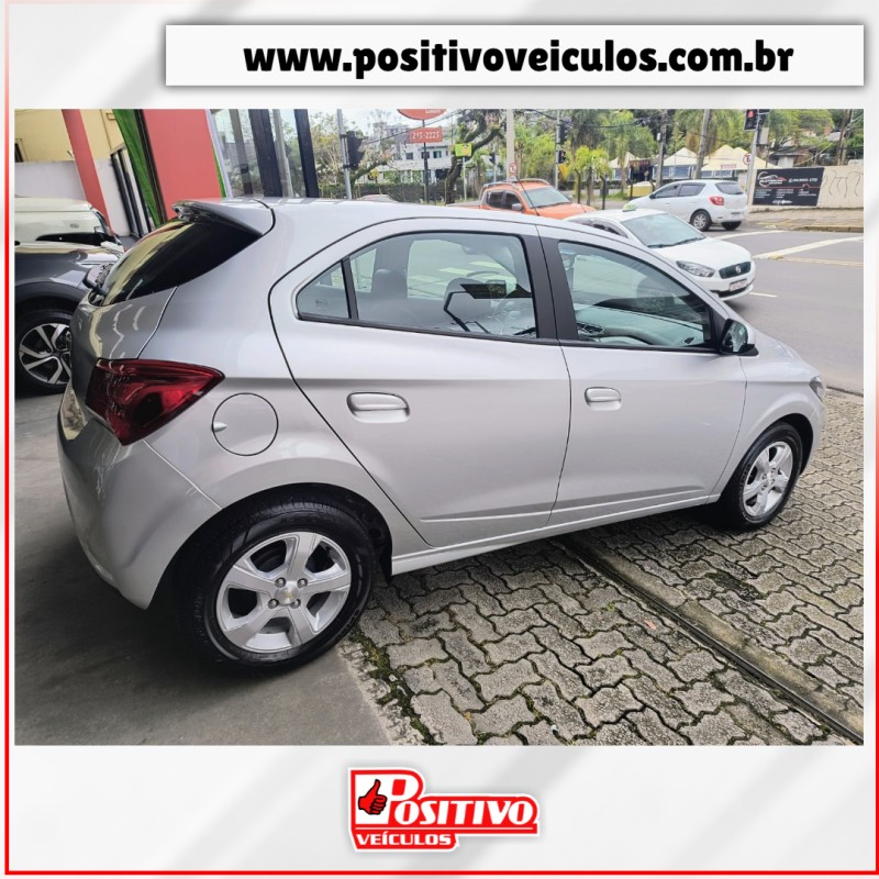 ONIX 1.4 MPFI LT 8V FLEX 4P MANUAL - 2019 - CAXIAS DO SUL