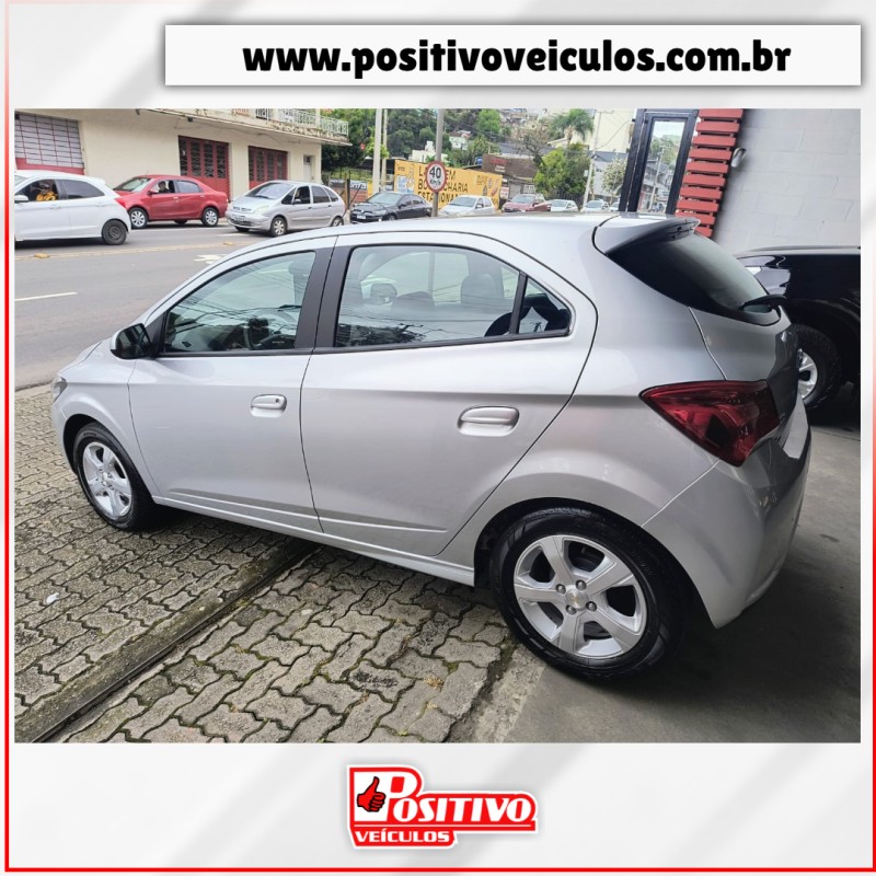 ONIX 1.4 MPFI LT 8V FLEX 4P MANUAL - 2019 - CAXIAS DO SUL