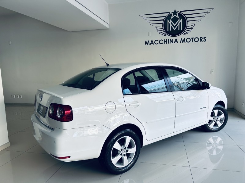 POLO SEDAN 1.6 MI COMFORTLINE 8V FLEX 4P MANUAL - 2014 - CAXIAS DO SUL