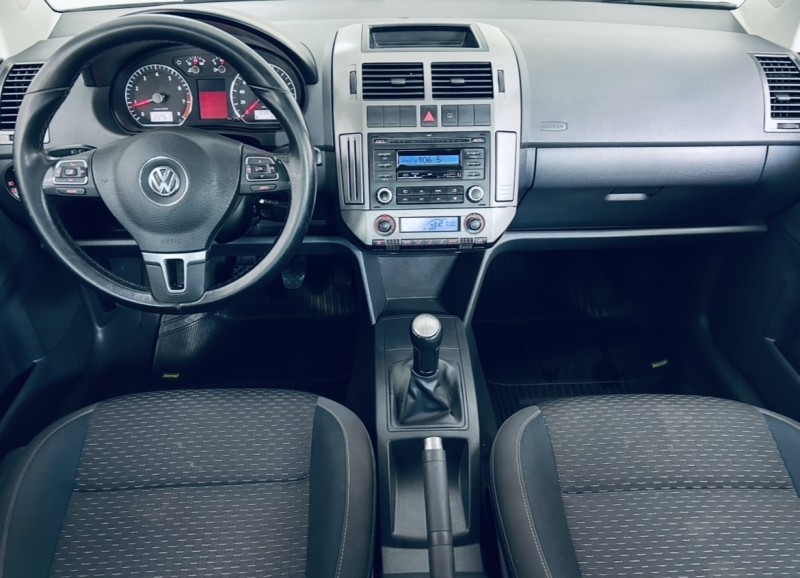 POLO SEDAN 1.6 MI COMFORTLINE 8V FLEX 4P MANUAL - 2014 - CAXIAS DO SUL