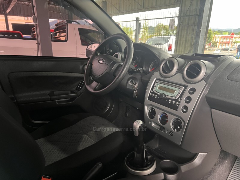 FIESTA 1.6 MPI CLASS HATCH 8V FLEX 4P MANUAL - 2013 - BOM PRINCíPIO