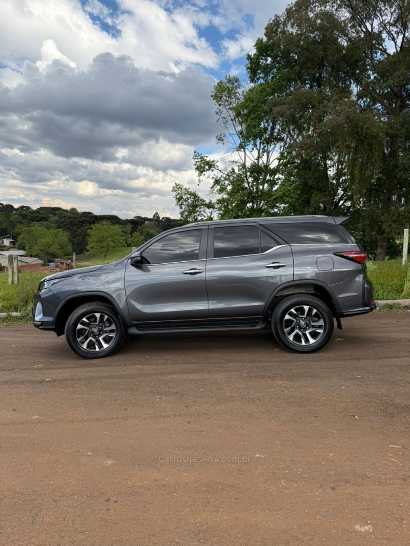 HILUX SW4 2.8 SRX 4X4 DIAMOND 16V TURBO DIESEL 4P 7 LUGARES AUTOMÁTICO - 2024 - IBIRAIARAS