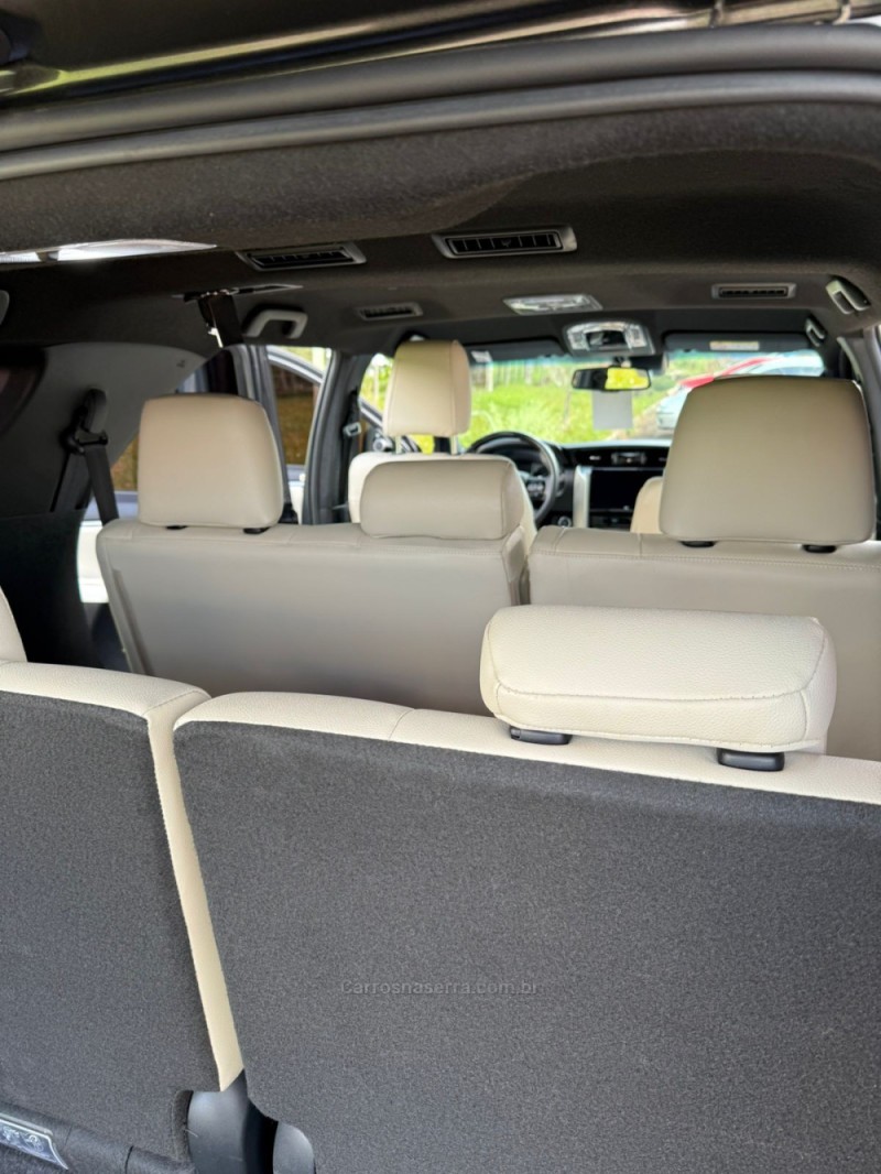 HILUX SW4 2.8 SRX 4X4 DIAMOND 16V TURBO DIESEL 4P 7 LUGARES AUTOMÁTICO - 2024 - IBIRAIARAS