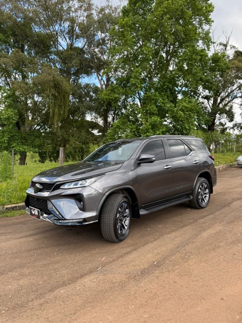 HILUX SW4 2.8 SRX 4X4 DIAMOND 16V TURBO DIESEL 4P 7 LUGARES AUTOMÁTICO - 2024 - IBIRAIARAS