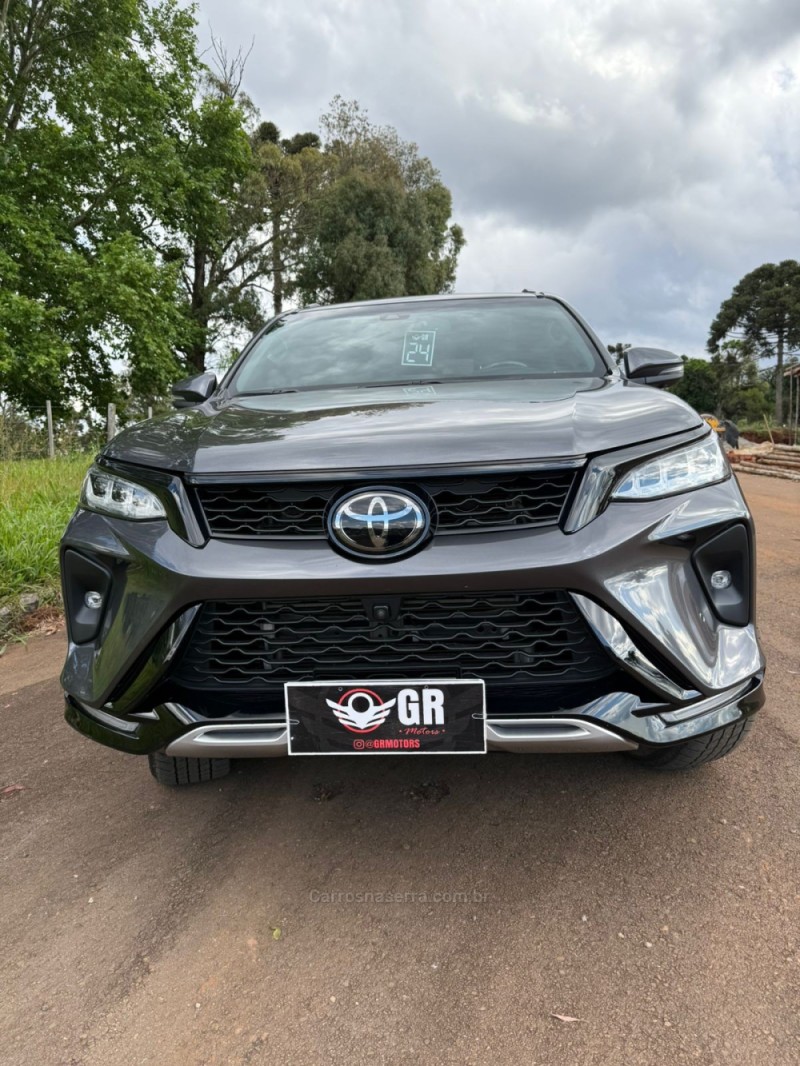 HILUX SW4 2.8 SRX 4X4 DIAMOND 16V TURBO DIESEL 4P 7 LUGARES AUTOMÁTICO - 2024 - IBIRAIARAS