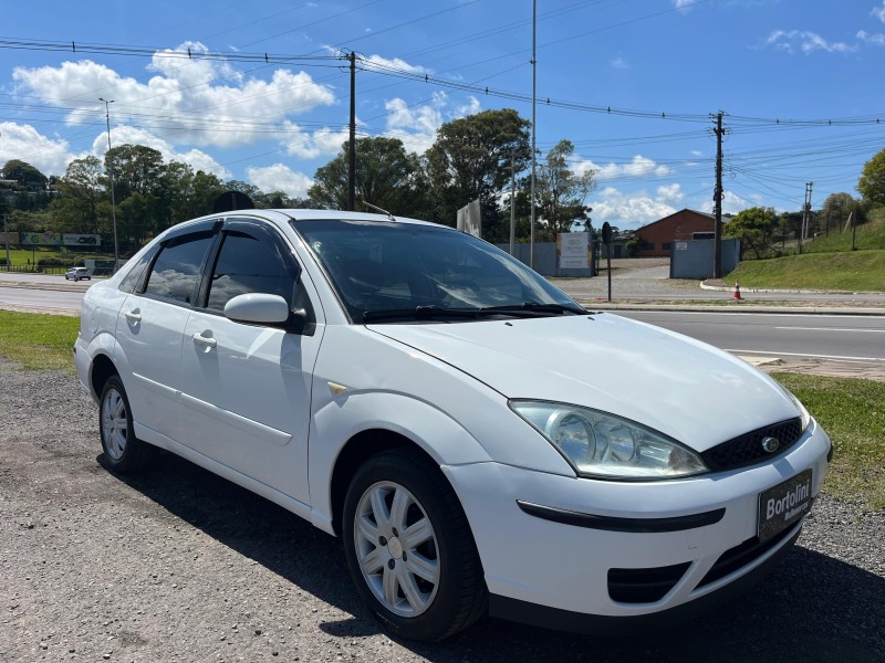 FOCUS 1.6 GLX 8V FLEX 4P MANUAL - 2009 - FARROUPILHA