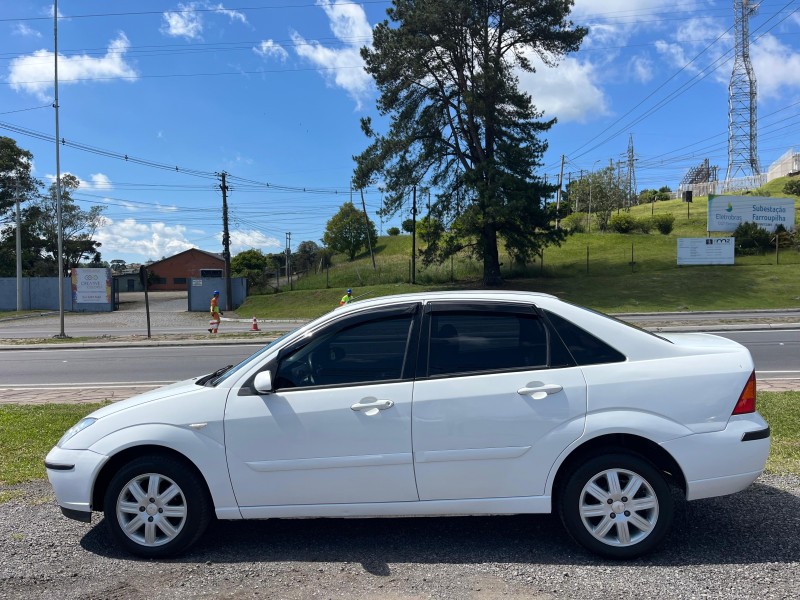 FOCUS 1.6 GLX 8V FLEX 4P MANUAL - 2009 - FARROUPILHA