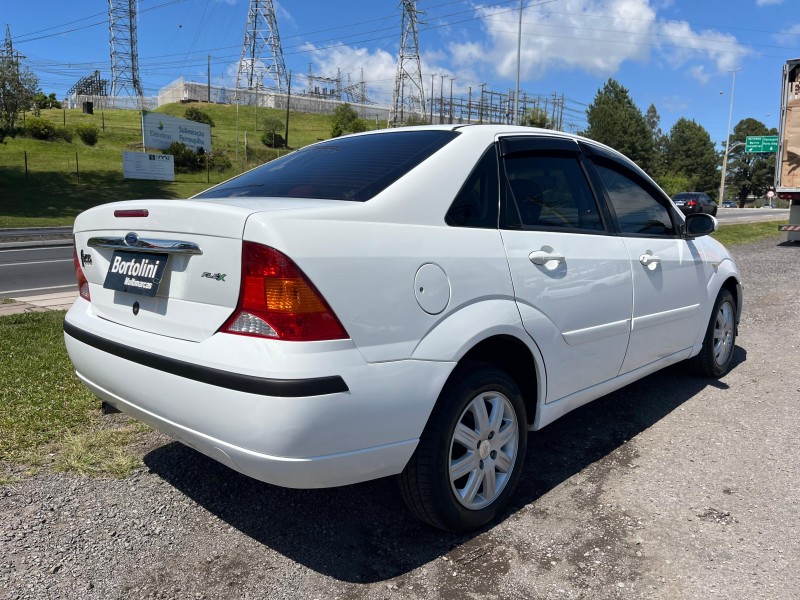 FOCUS 1.6 GLX 8V FLEX 4P MANUAL - 2009 - FARROUPILHA
