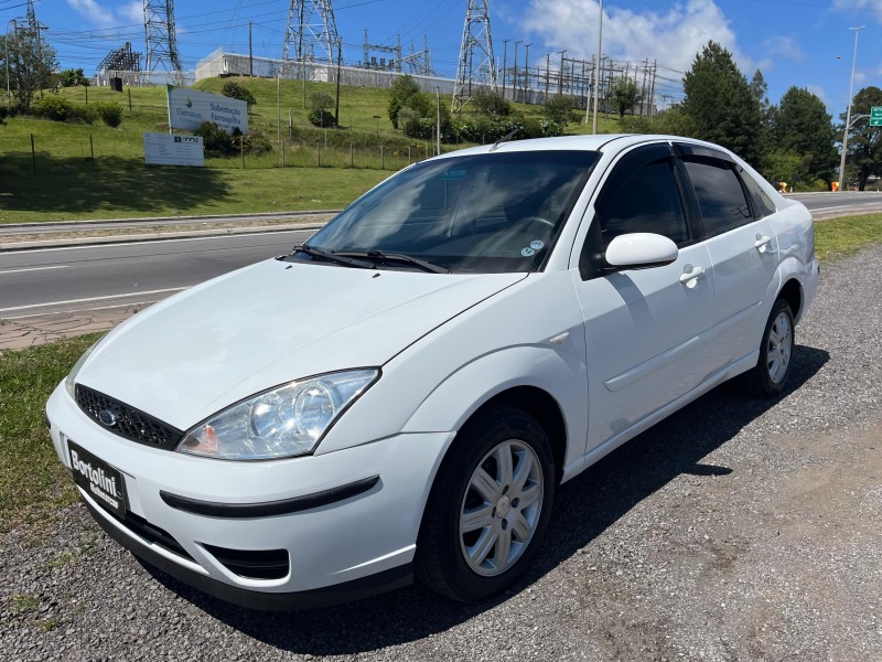 FOCUS 1.6 GLX 8V FLEX 4P MANUAL - 2009 - FARROUPILHA