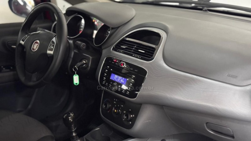 PUNTO 1.4 ATTRACTIVE ITALIA 8V FLEX 4P MANUAL - 2016 - ESTâNCIA VELHA