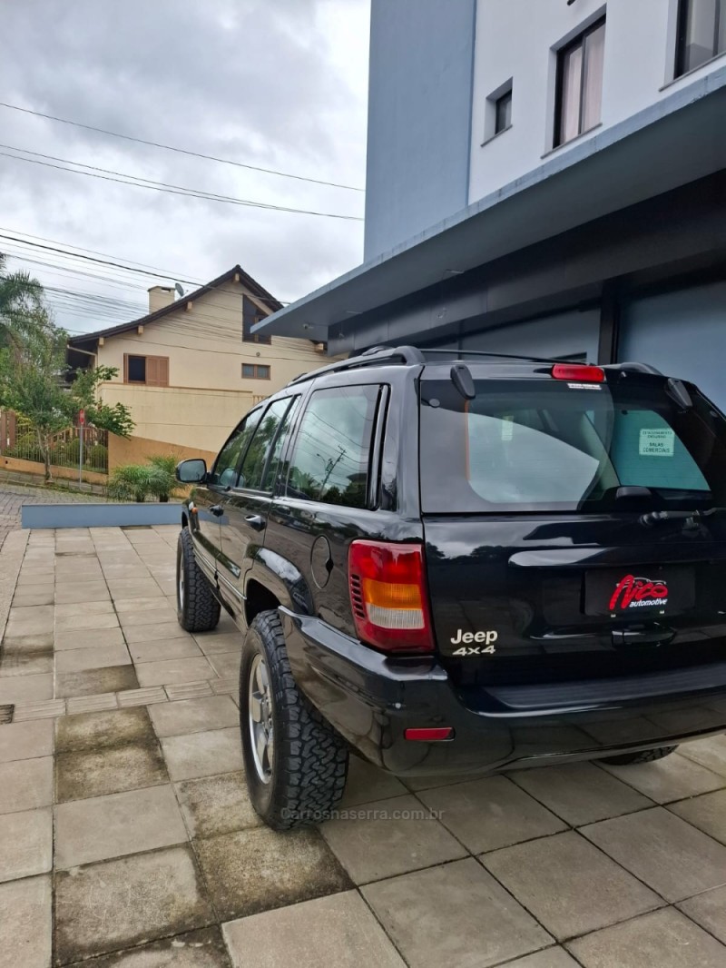 GRAND CHEROKEE 4.7 LIMITED QUADRA DRIVE 4X4 V8 16V GASOLINA 4P AUTOMÁTICO - 2004 - BENTO GONçALVES