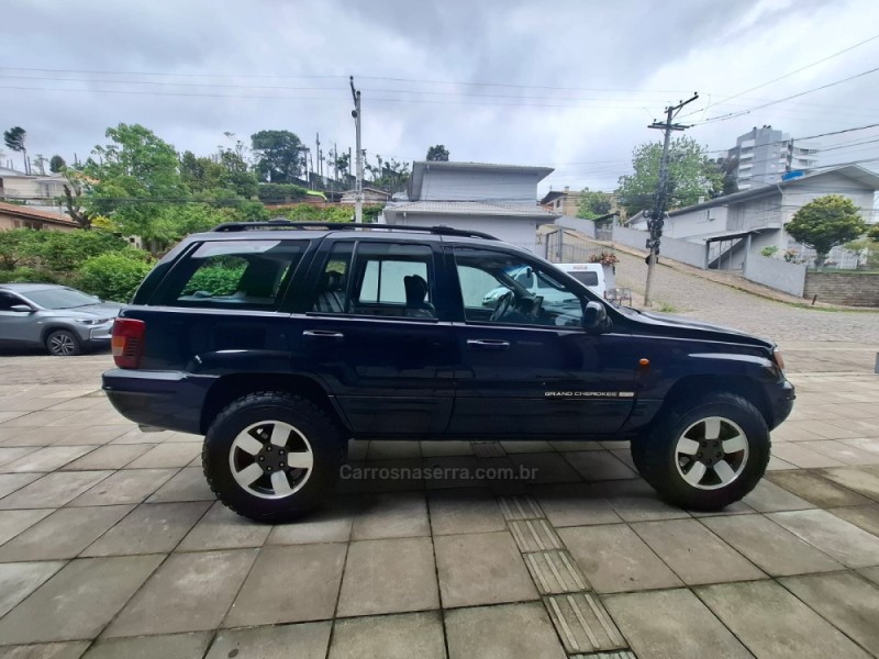 GRAND CHEROKEE 4.7 LIMITED QUADRA DRIVE 4X4 V8 16V GASOLINA 4P AUTOMÁTICO - 2004 - BENTO GONçALVES