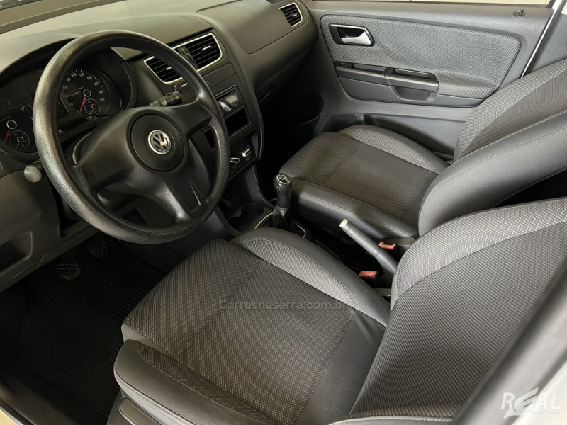 FOX 1.0 MI 8V FLEX 4P MANUAL - 2011 - SAPIRANGA