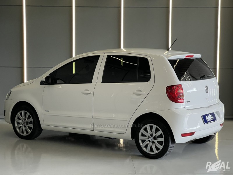 FOX 1.0 MI 8V FLEX 4P MANUAL - 2011 - SAPIRANGA