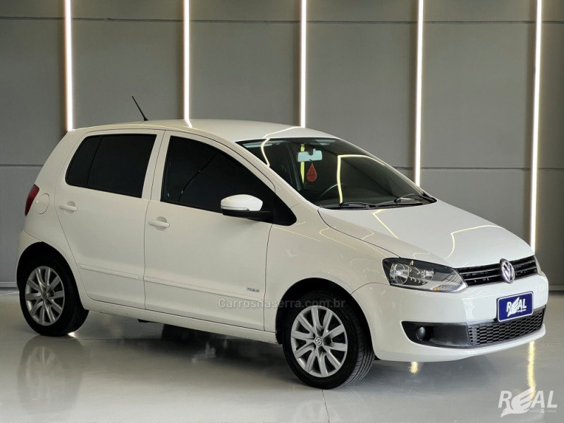 FOX 1.0 MI 8V FLEX 4P MANUAL - 2011 - SAPIRANGA