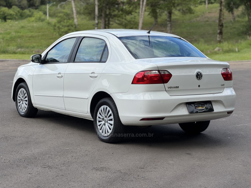 VOYAGE 1.6 MI CITY 8V FLEX 4P MANUAL - 2015 - GRAMADO