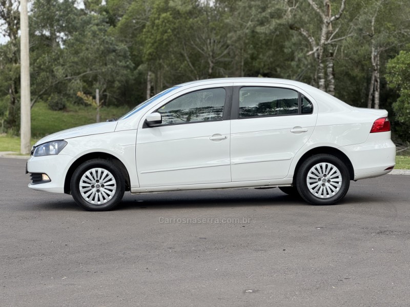 VOYAGE 1.6 MI CITY 8V FLEX 4P MANUAL - 2015 - GRAMADO