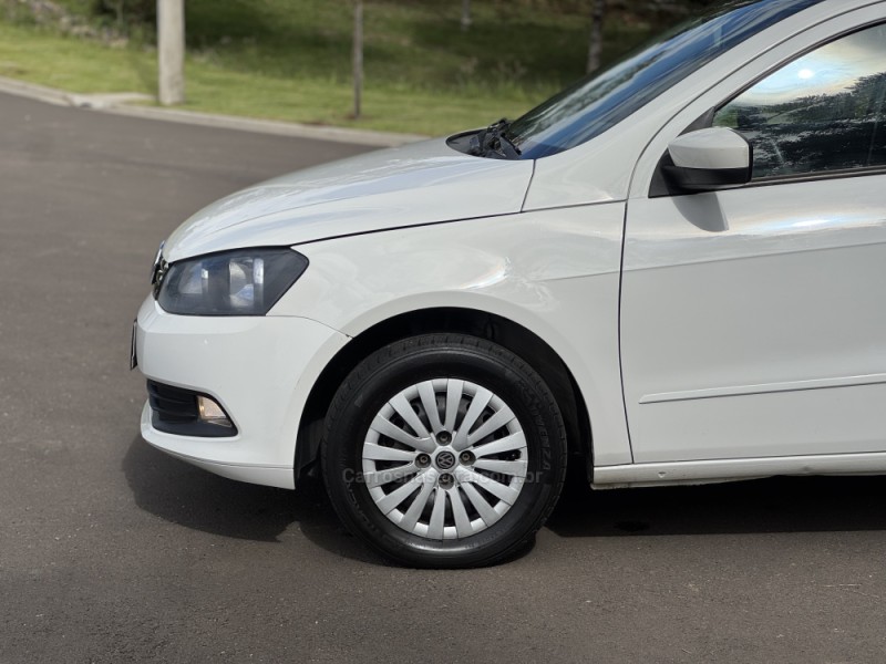 VOYAGE 1.6 MI CITY 8V FLEX 4P MANUAL - 2015 - GRAMADO