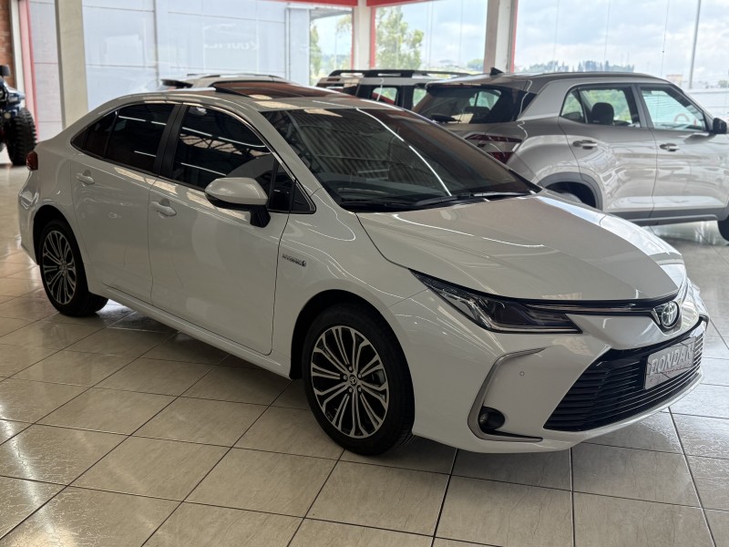 COROLLA 1.8 ALTIS PREMIUM 16V HÍBRIDO 4P AUTOMÁTICO - 2023 - FARROUPILHA
