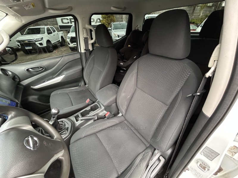 FRONTIER 2.5 S 4X4 CD TURBO ELETRONIC DIESEL 4P MANUAL - 2022 - FARROUPILHA