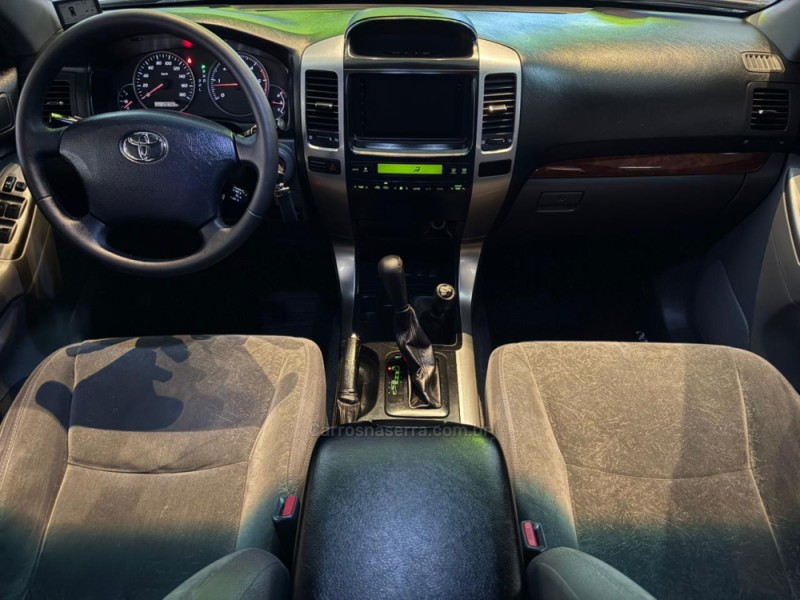 LAND CRUISER PRADO 3.0 4X4 TURBO INTERCOOLER DIESEL 4P AUTOMÁTICO - 2005 - SãO LEOPOLDO