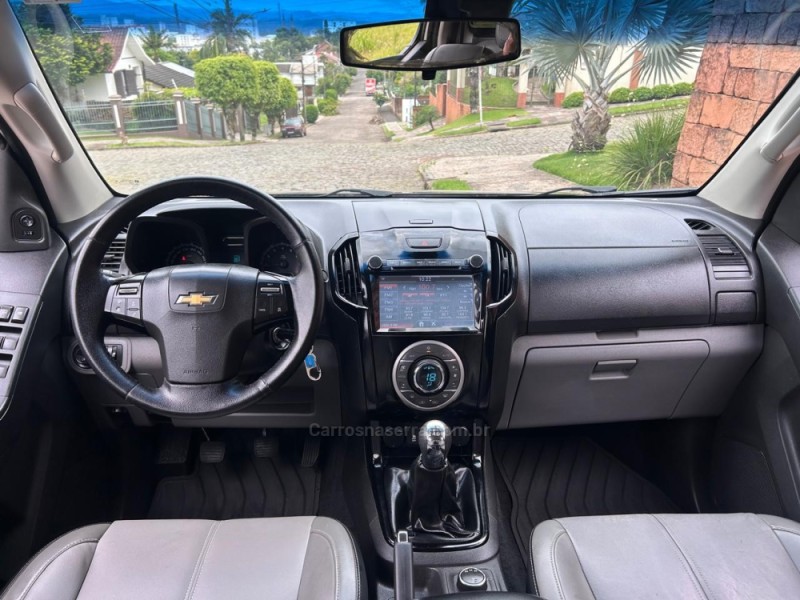 S10 2.5 LTZ 4X4 CD 16V FLEX 4P MANUAL - 2015 - VENâNCIO AIRES