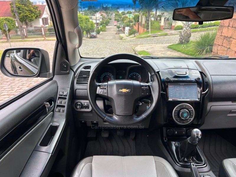 S10 2.5 LTZ 4X4 CD 16V FLEX 4P MANUAL - 2015 - VENâNCIO AIRES