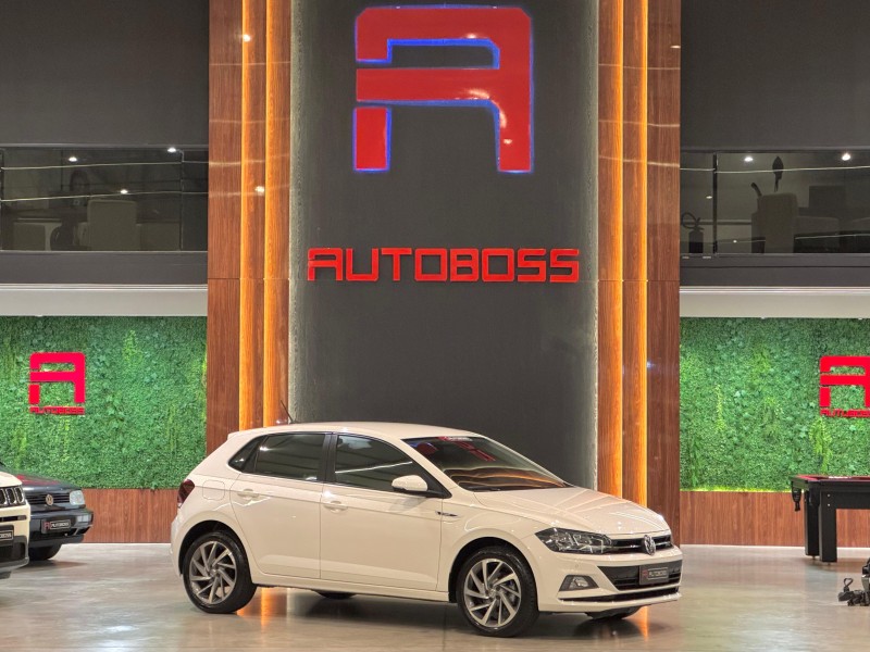 polo 1.0	200 tsi highline automatico  2020 novo hamburgo