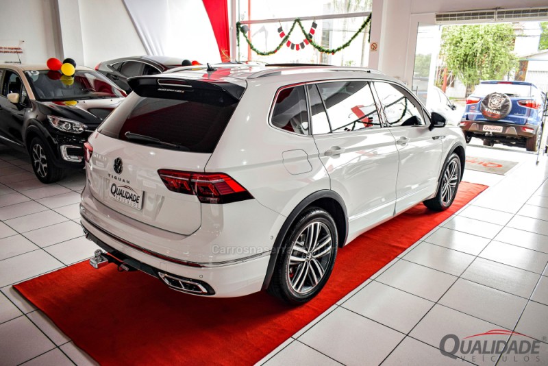 TIGUAN 2.0 ALLSPACE R-LINE 300 TSI GASOLINA 4P AUTOMÁTICO - 2025 - SANTA CRUZ DO SUL