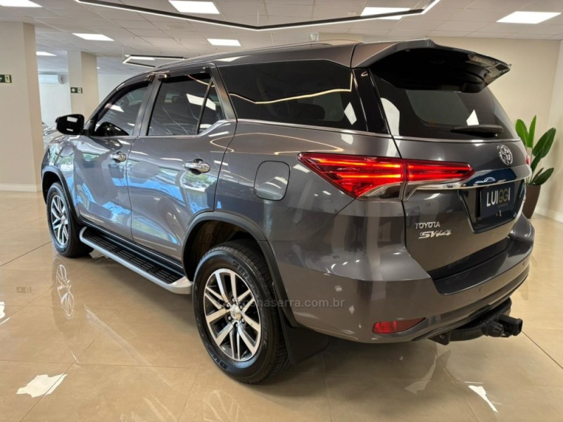 HILUX 2.8 SRX 4X4 CD 16V DIESEL 4P AUTOMÁTICO - 2017 - CARLOS BARBOSA