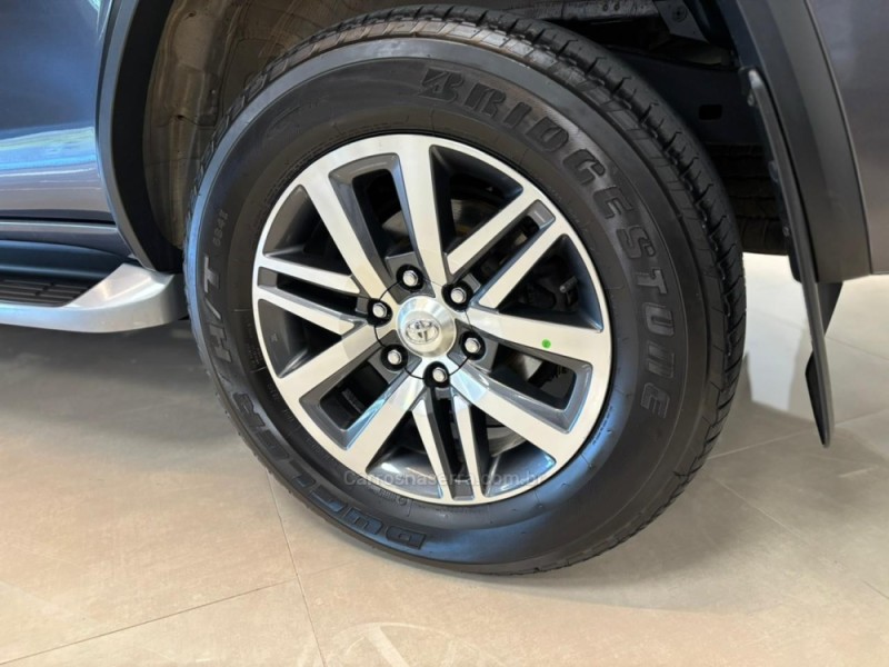 HILUX 2.8 SRX 4X4 CD 16V DIESEL 4P AUTOMÁTICO - 2017 - CARLOS BARBOSA