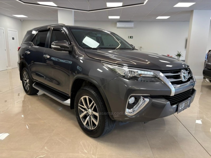 HILUX 2.8 SRX 4X4 CD 16V DIESEL 4P AUTOMÁTICO - 2017 - CARLOS BARBOSA