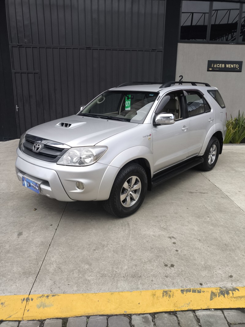 hilux sw4 3.0 srv 4x4 7 lugares 16v turbo intercooler diesel 4p automatico 2007 caxias do sul