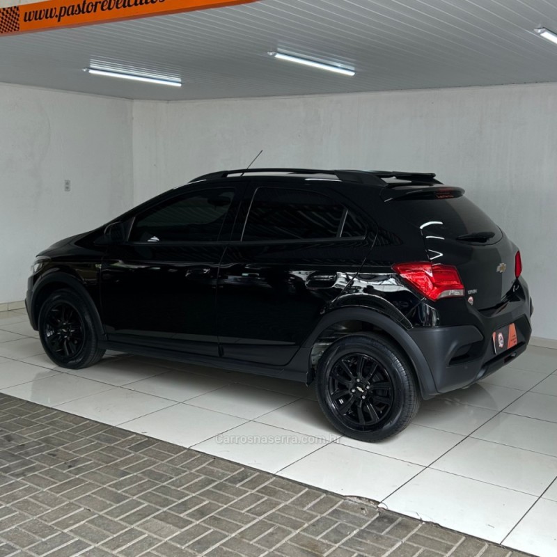 ONIX 1.4 MPFI ACTIV 8V FLEX 4P AUTOMÁTICO - 2019 - VACARIA