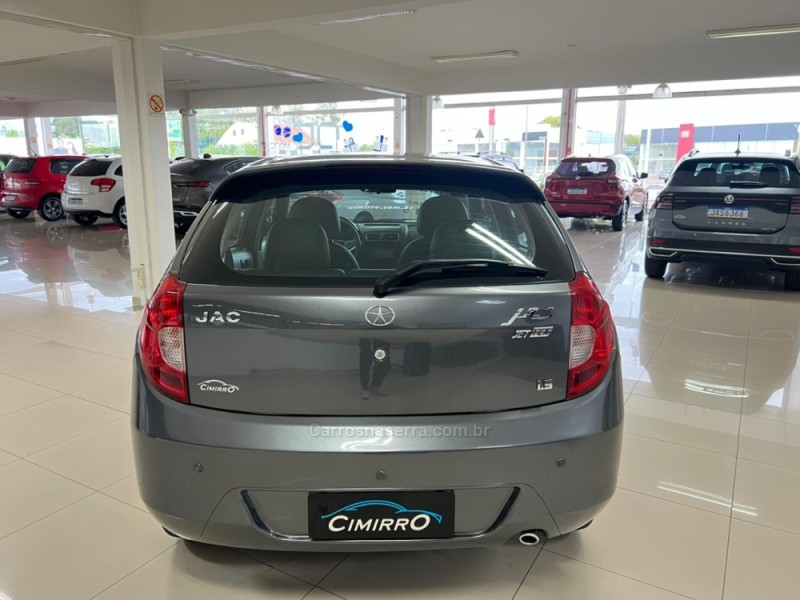 J3 1.5 S 16V FLEX 4P MANUAL - 2015 - TAQUARA