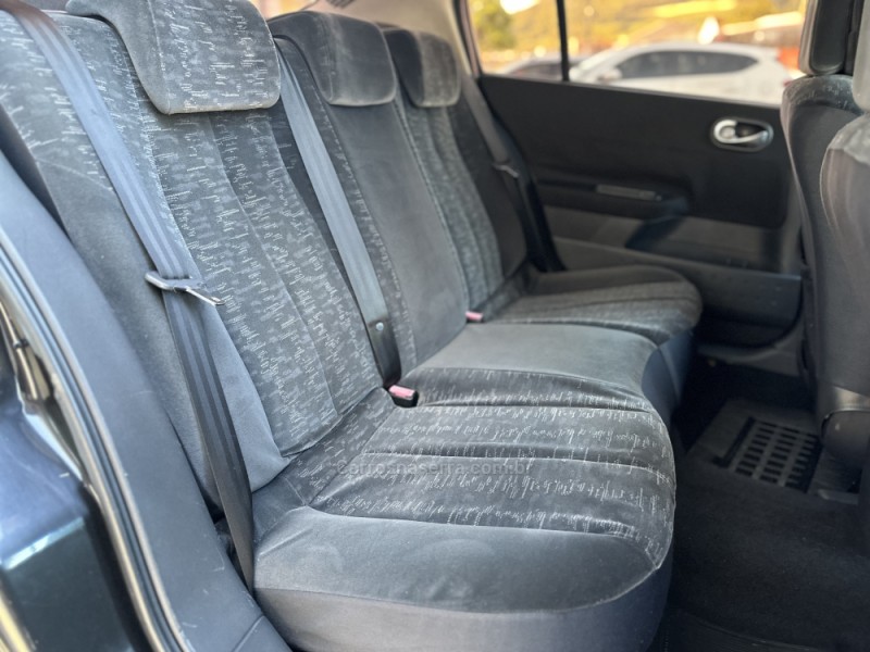 MÉGANE 2.0 DYNAMIQUE SEDAN 16V GASOLINA 4P AUTOMÁTICO - 2008 - TUPANDI