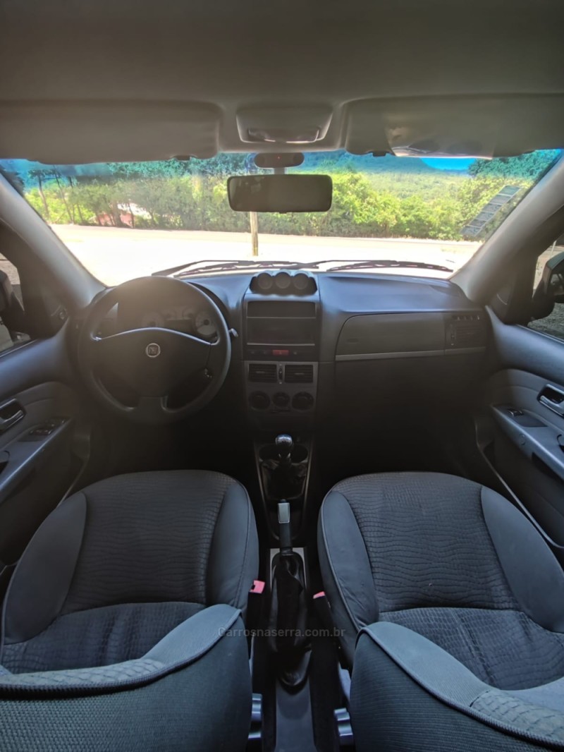 PALIO 1.8 MPI ADVENTURE LOCKER WEEKEND 8V FLEX 4P MANUAL - 2012 - VALE REAL